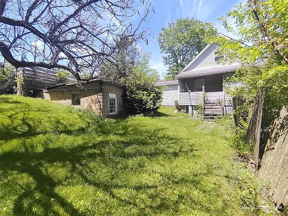 4th image of 235 Kangaroo Hill Rd