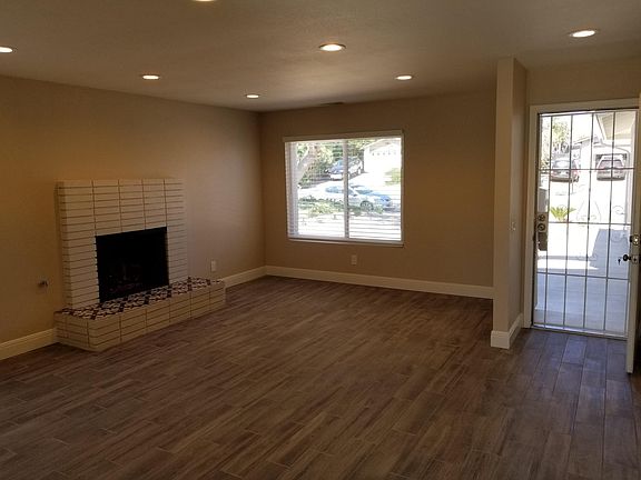 3rd image of 526 Glenheather Dr