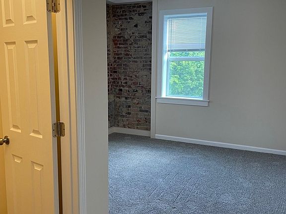 4th image of 5041 Shaw Ave #2E