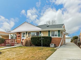 8638 N Osceola Ave, Niles, IL 60714