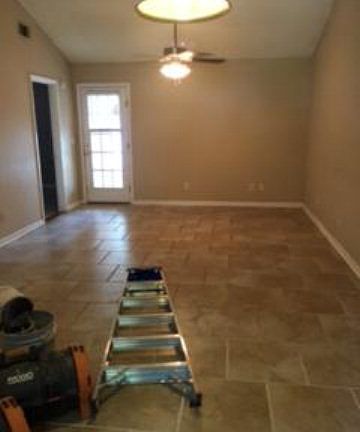 3rd image of 135 Leeswood Cir
