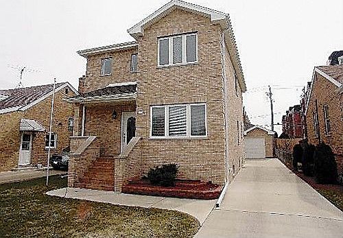 3rd image of 7425 W Ainslie St