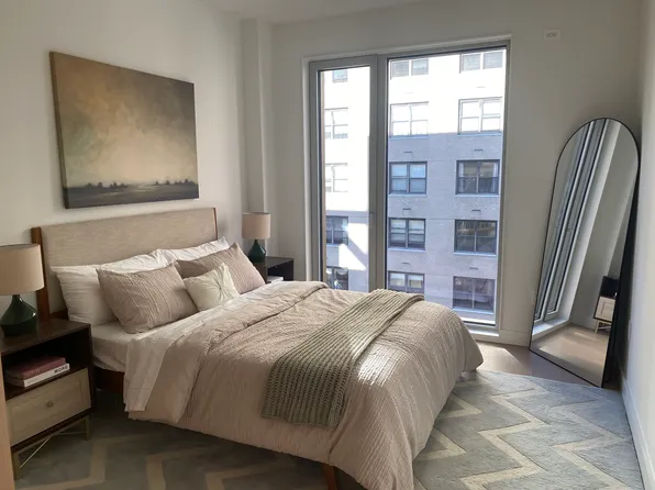 250 East 25th Street image 17 of 27