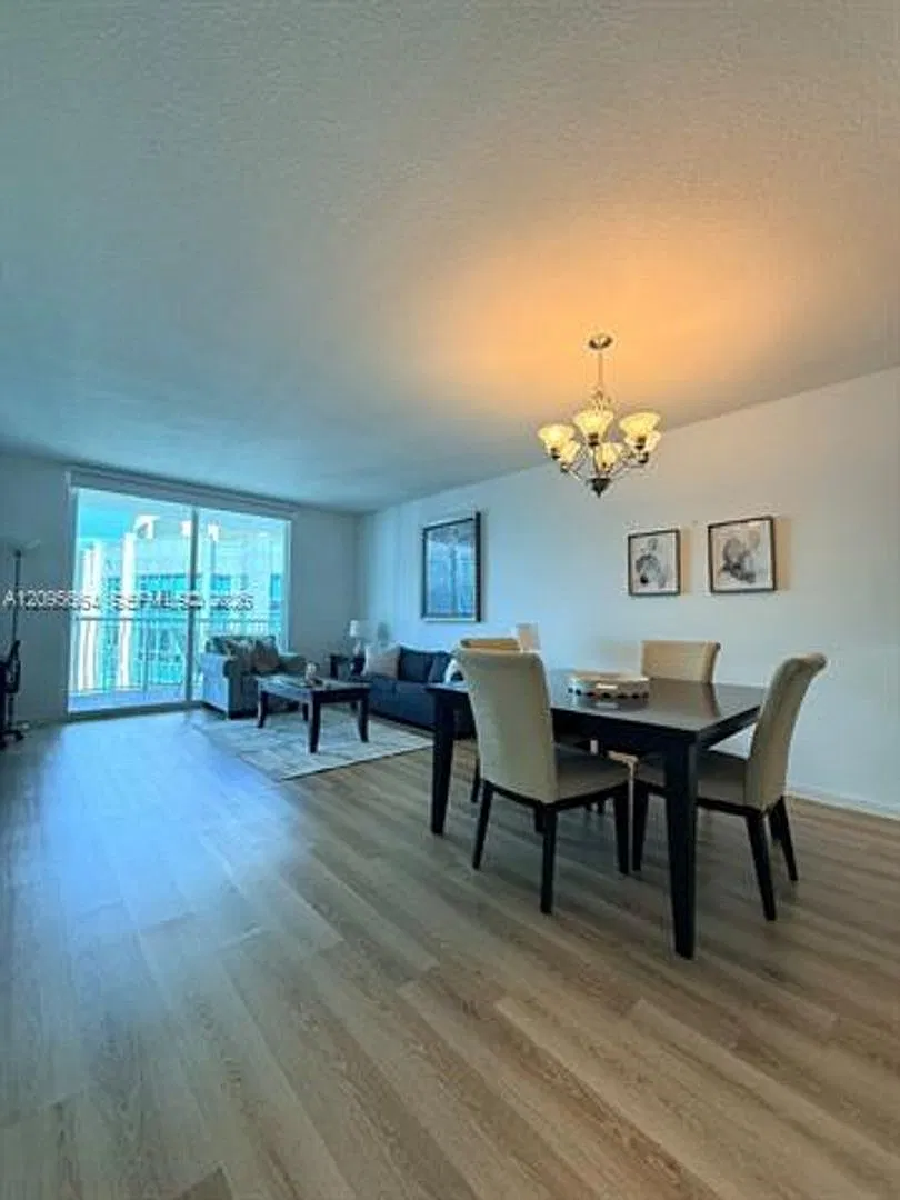 1200 Brickell Bay Dr cu-4220, Miami, FL 33131 — Photo 3
