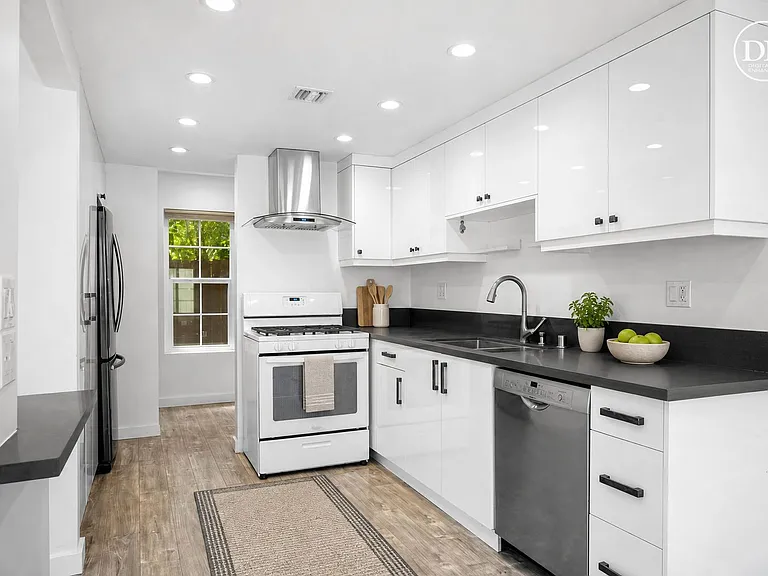 2359 Mira Vista Ave #F — Photo 3