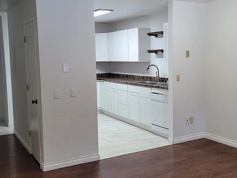 3501 N Brocton Ave #1 — Photo 5