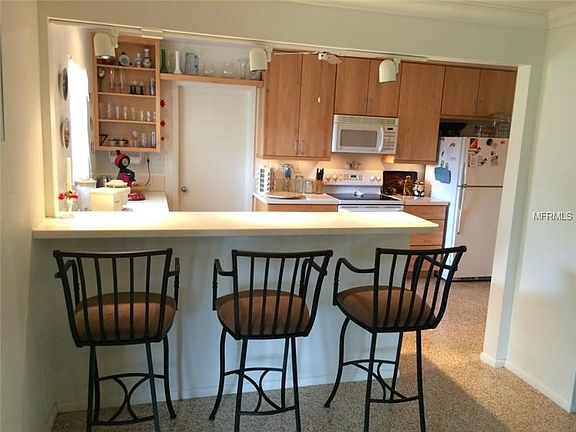 4th image of 2612 Bougainvillea St
