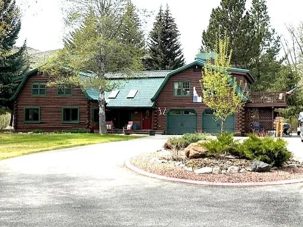 105 Greenhouse Ln, Hailey, ID 83333