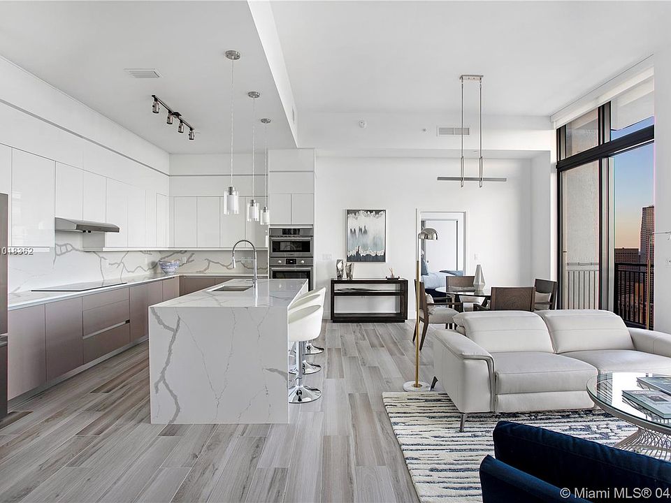 1st image of 400 NW 1st Ave Penthouse 4704