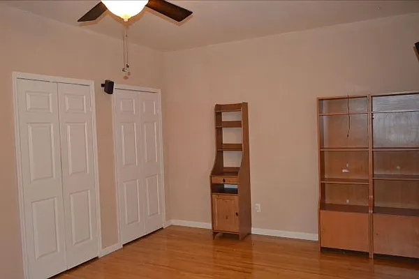 Rented by Gold Star | media 4