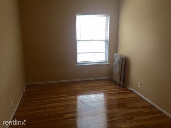 4th image of 6901 S Crandon Ave