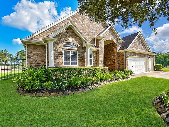 3rd image of 507 Lantern Lake Ct