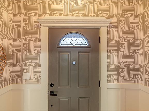 2nd image of 343 Durnan St