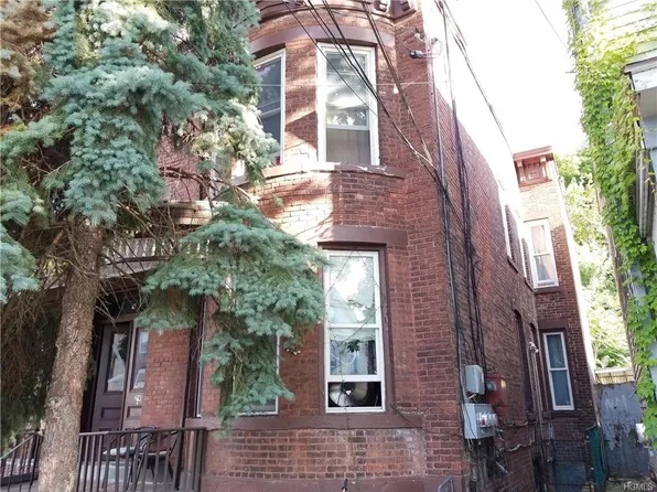 79 Courtney Ave, Newburgh, NY 12550