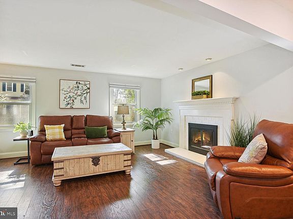 5th image of 12038 Forbes Glen Dr