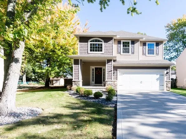 2985 Gale Rd, Willoughby, OH 44094