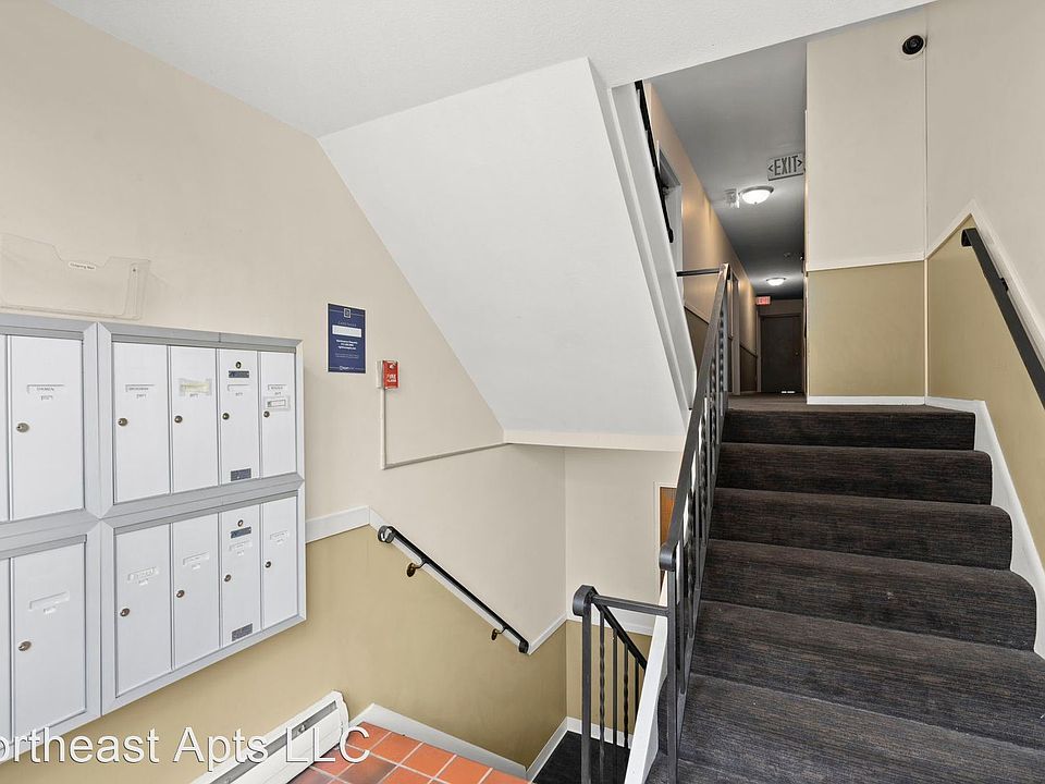 1st image of 705 2nd St NE APT 202