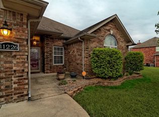 11226 Club House Pkwy, Farmington, AR 72730