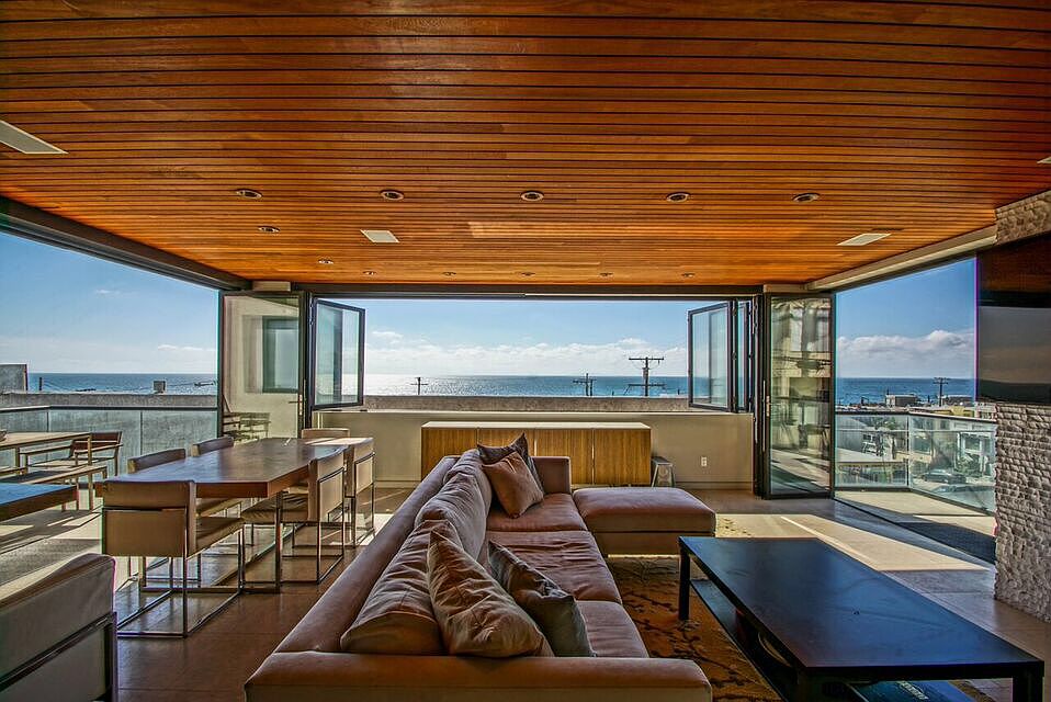 3rd floor living space