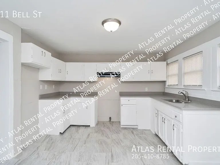 611 Bell St — Photo 17