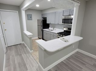 6 Hayes Rd APT 1, Roslindale, MA 02131