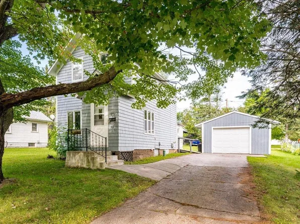 1006 27th St, Scanlon, MN 55720
