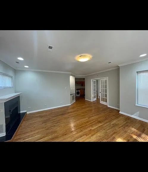 7020 S Cregier Ave — Photo 1