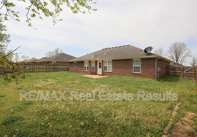 1907 SW Columbus Rd — Photo 27