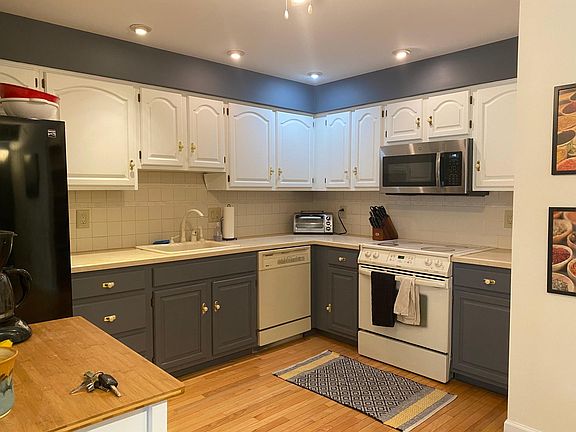 4th image of 700 N Pennock St APT 102-C
