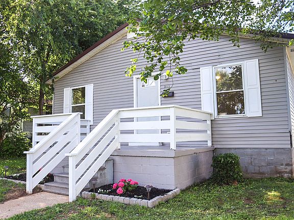 2nd image of 311 Willow St