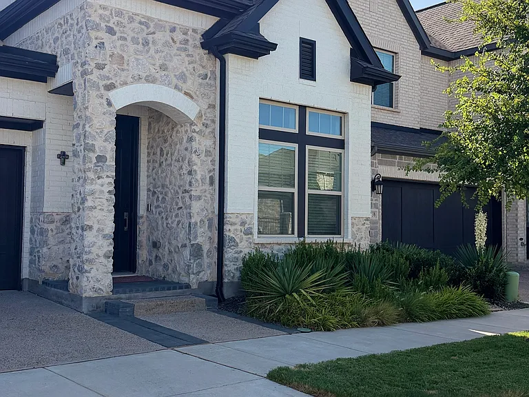 3136 Cliff Swallow Ln — Photo 24
