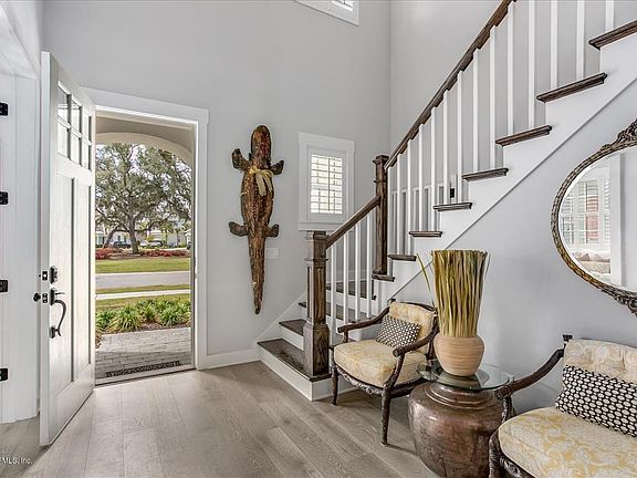 5th image of 601 Coastal Oak Ln