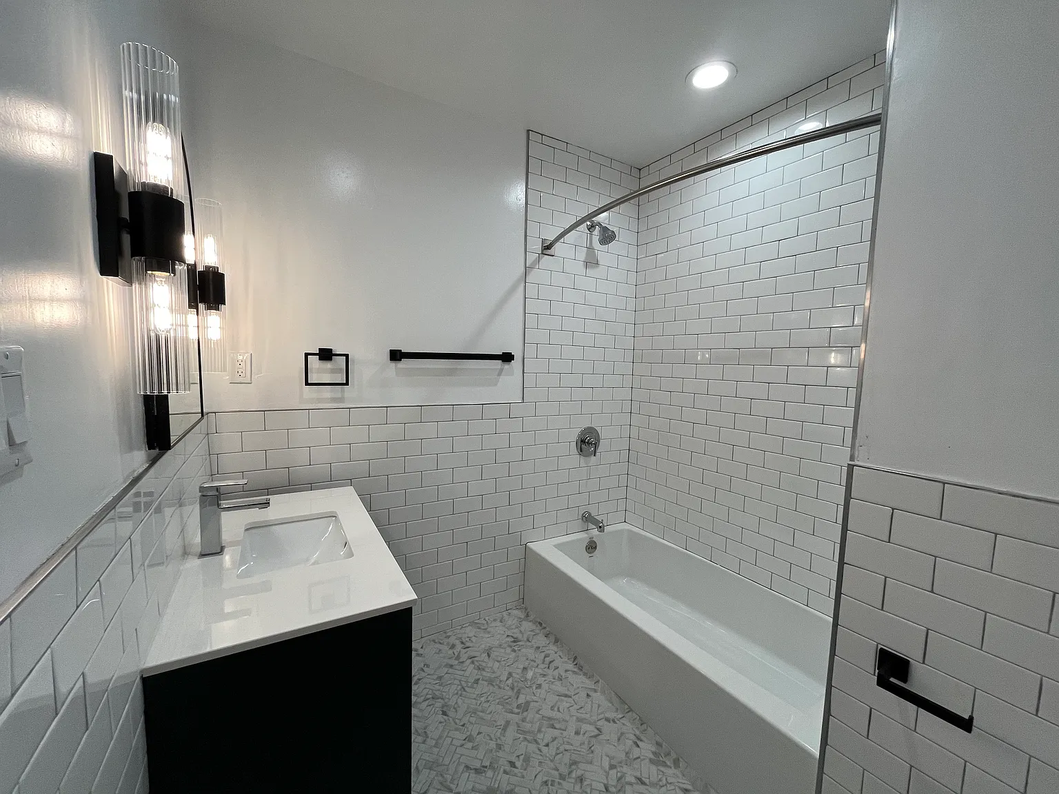 1 bed, 800 sqft, $2,495 — Photo 2
