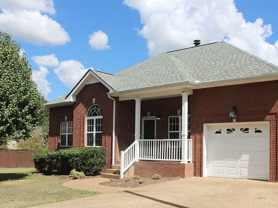 1st image of 207 Iroquois Dr