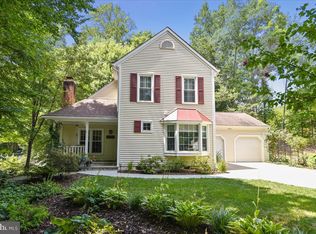 9246 Northedge Dr, Springfield, VA 22153