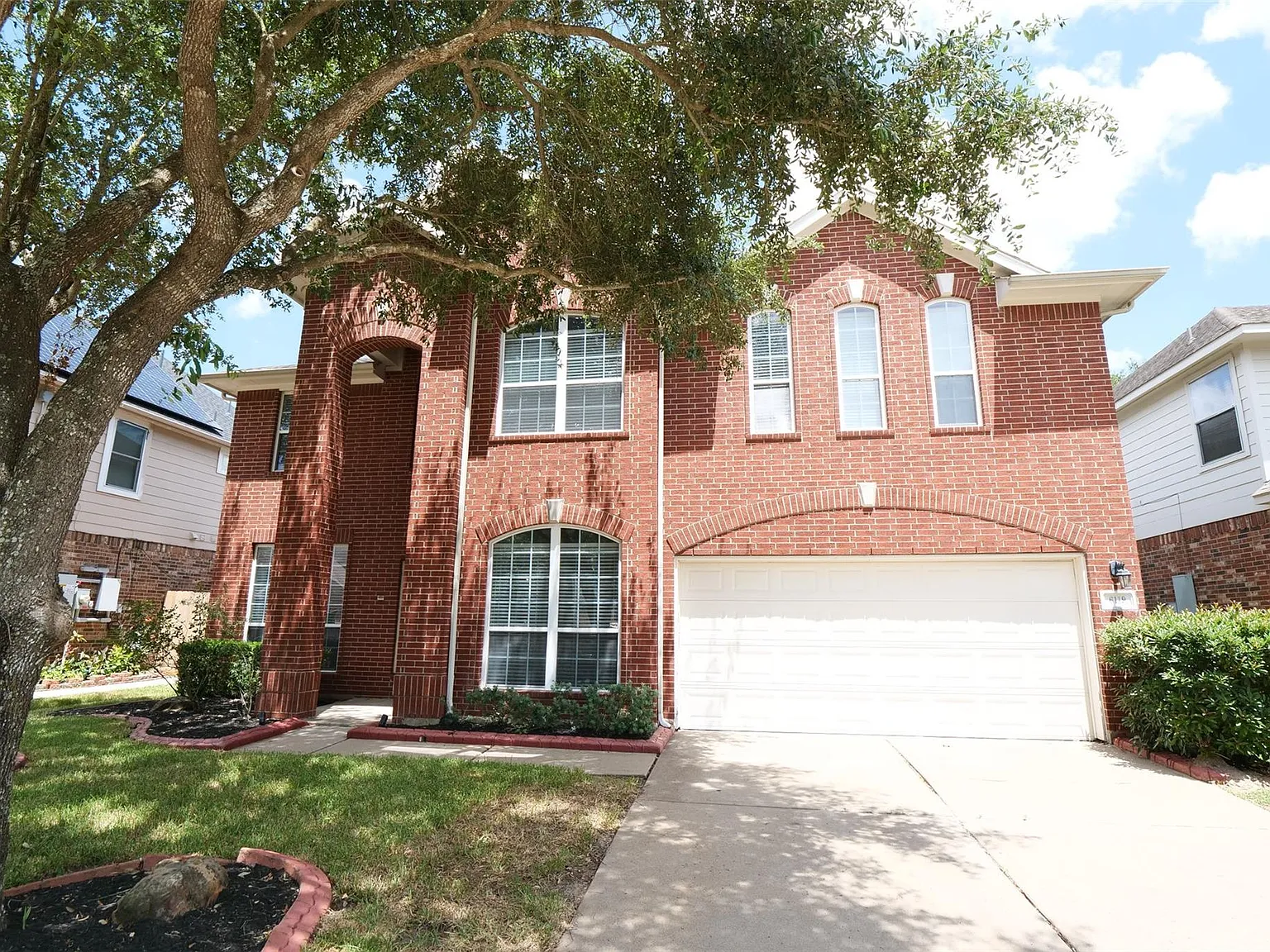 4 bed, 2.5 bath, 2958 sqft, $2,700 — Photo 2