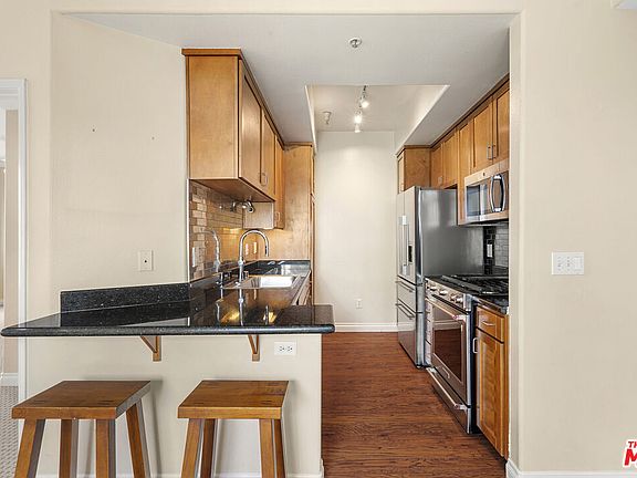 5th image of 4060 Glencoe Ave APT 301