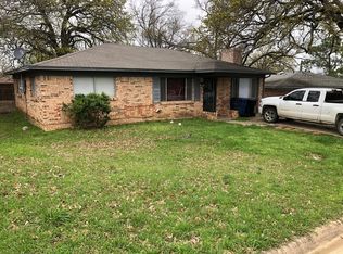 1209 Carla Dr, Denison, TX 75020