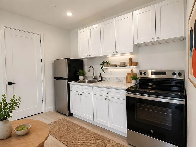 3051 Atlantic Ave #8C — Photo 2