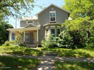 1133 6th St, Muskegon, MI 49440