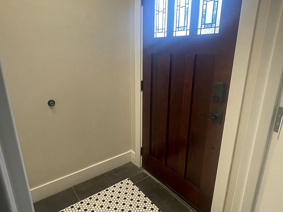 2nd image of 309 W Duffy St #B
