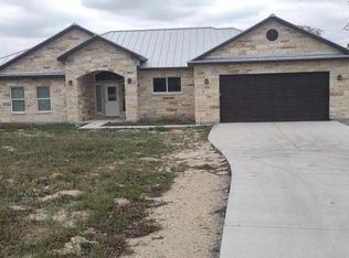 100 Settlement Dr, La Vernia, TX 78121