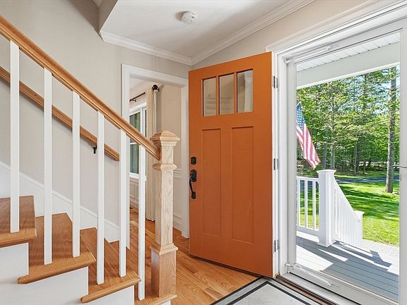 5th image of 109 Thurlow St