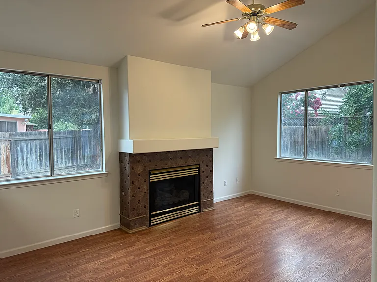 7270 N Gorma Ave — Photo 9