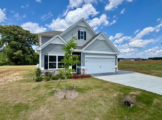 140 Continental Ln, Smithfield, NC 27577