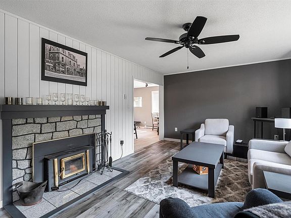 4th image of 3059 Westview St