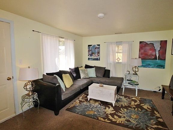 2nd image of 109 Railroad Ave