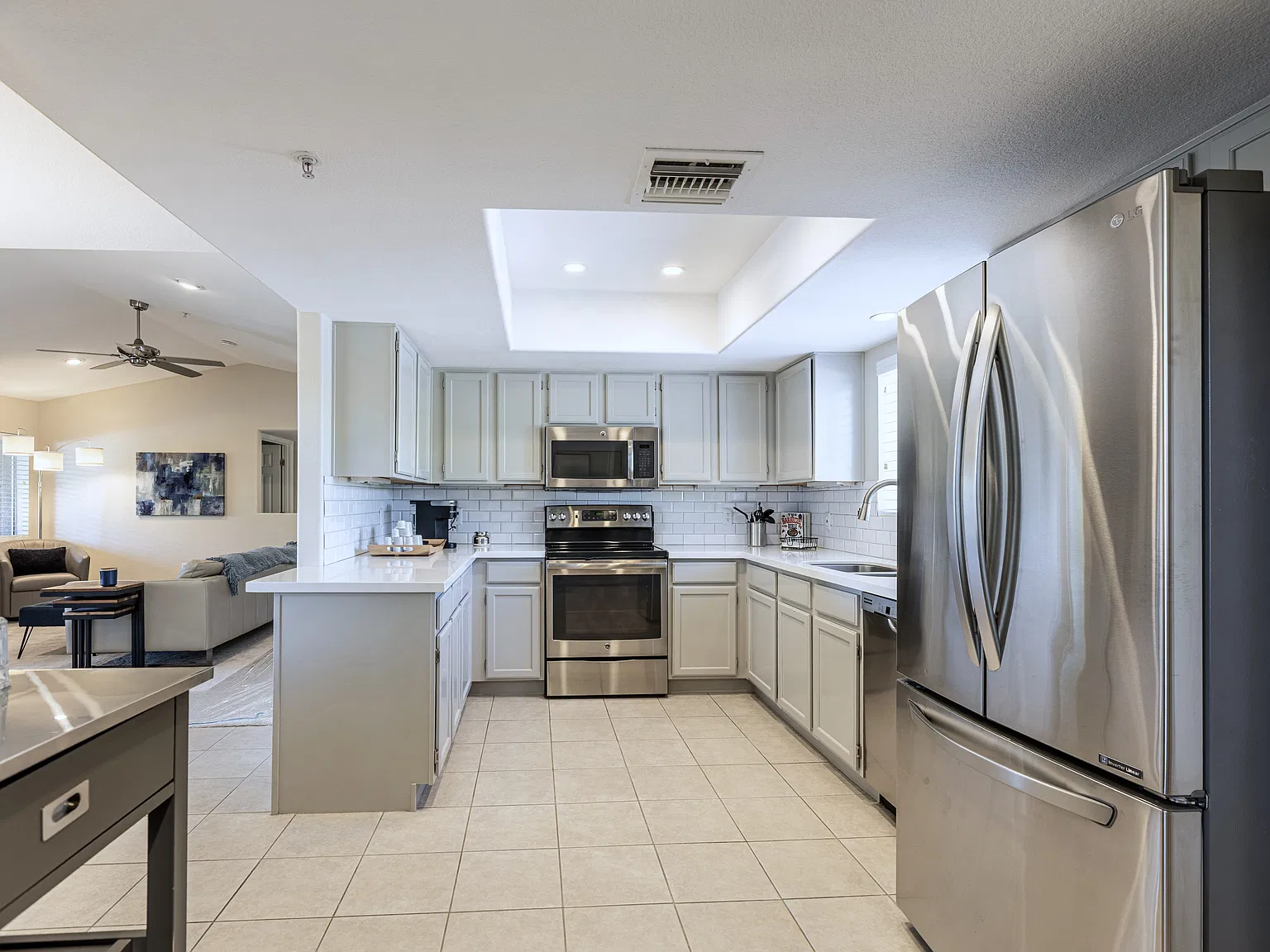 3 bed, 1496 sqft, $2,400 — Photo 4