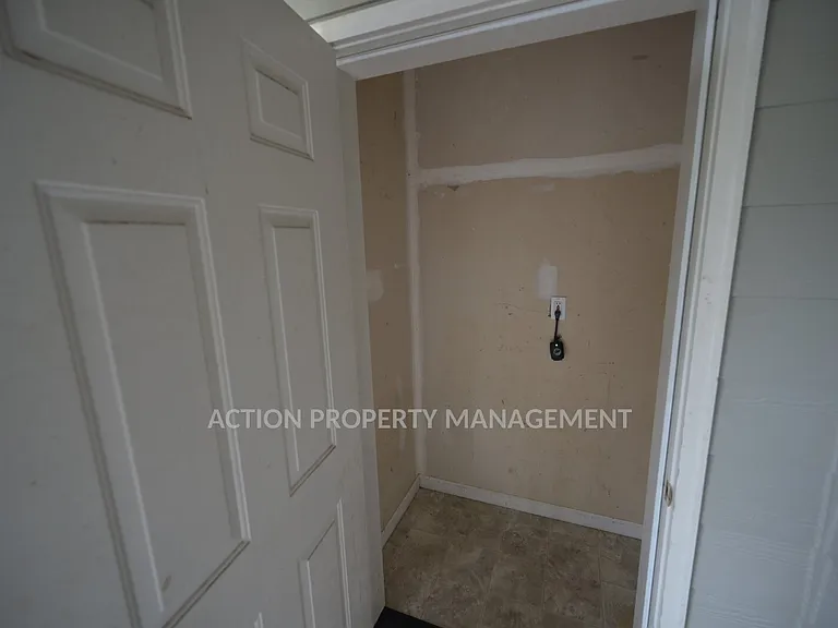1312 Campbell Ave #8 — Photo 20