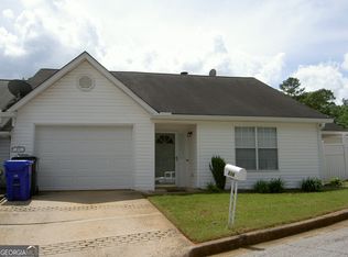214 Oak Cir, Stockbridge, GA